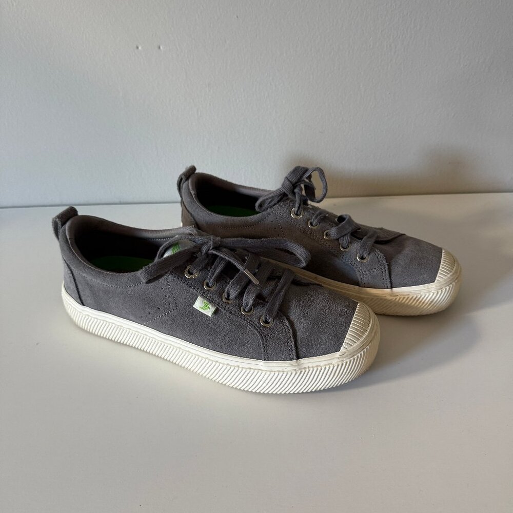 Cariuma CA Low Charcoal Grey Suede Sneaker 8.5